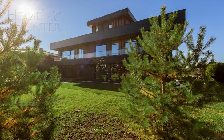 2-этажный коттедж 1 200 м² без отделки
