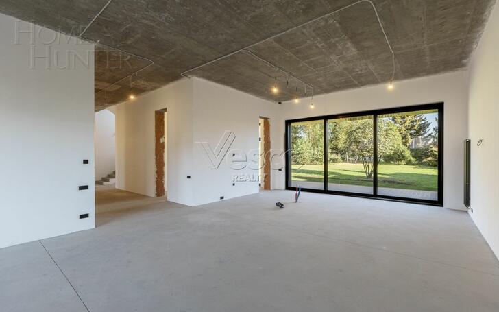 2-этажный коттедж 1 200 м² без отделки