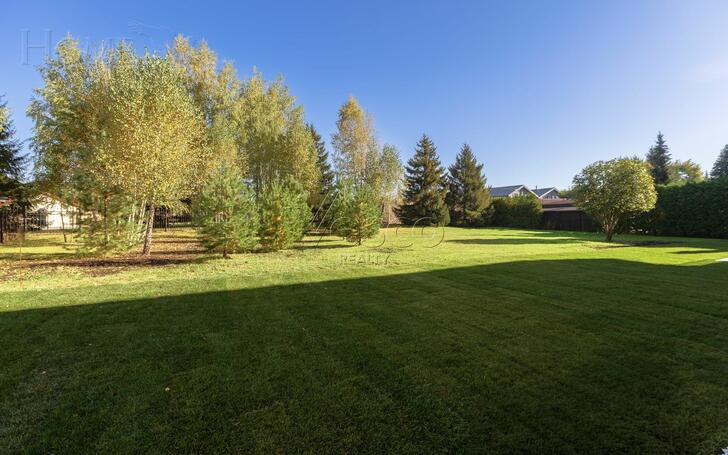 2-этажный коттедж 1 200 м² без отделки
