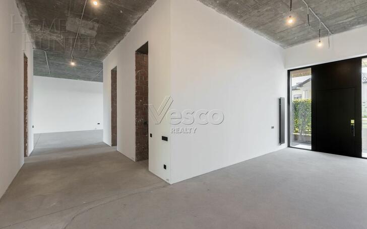 2-этажный коттедж 1 200 м² без отделки