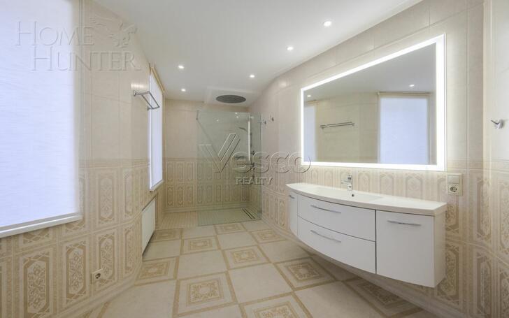 3-этажный коттедж 489 м² с отделкой