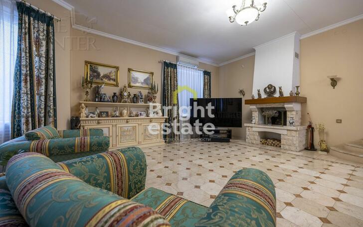 3-этажный коттедж 800 м² с отделкой