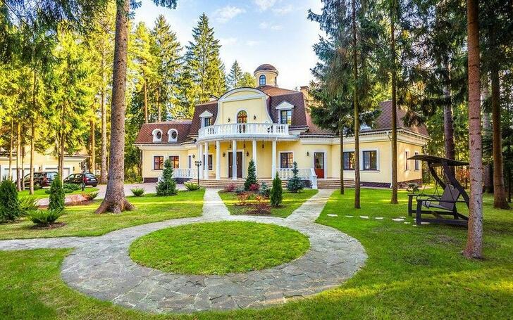 КОТТЕДЖ 800 м² с отделкой