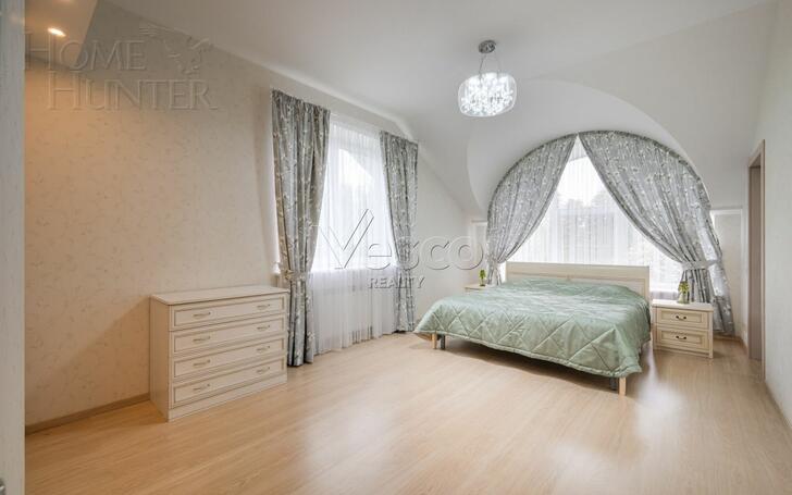 3-этажный коттедж 489 м² с отделкой