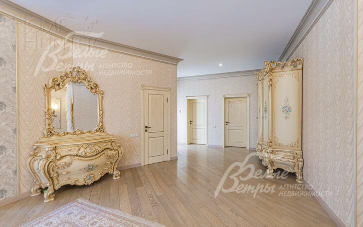 3-этажный коттедж 720 м² с отделкой