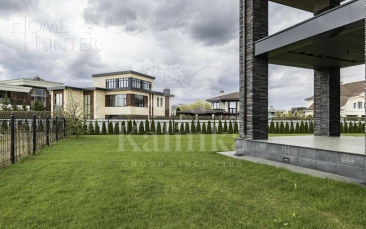2-этажный коттедж 460 м² без отделки