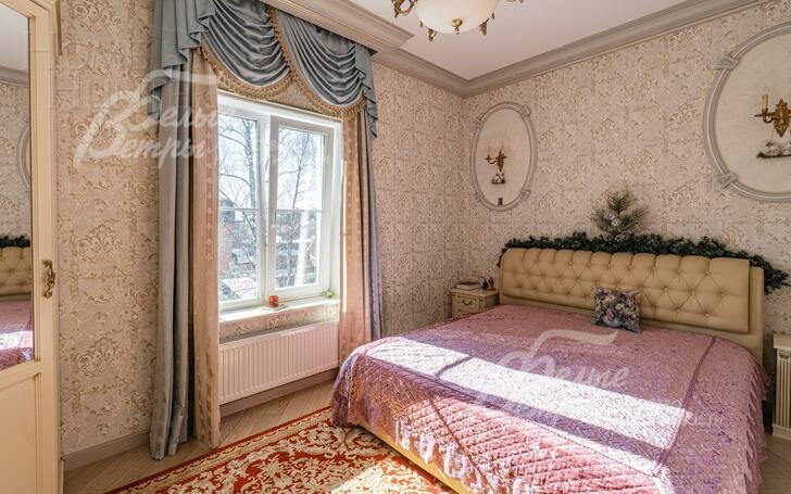 3-этажный коттедж 720 м² с отделкой