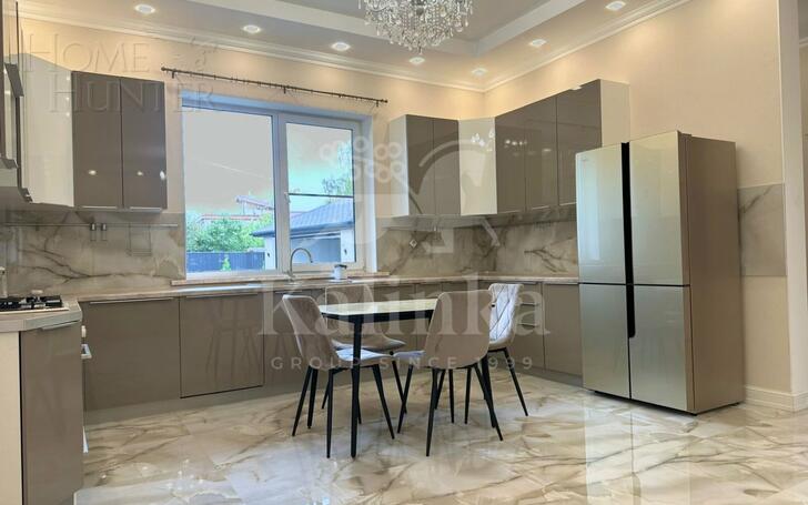 2-этажный коттедж 230 м² с отделкой