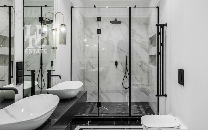 2-этажный коттедж 240 м² с отделкой