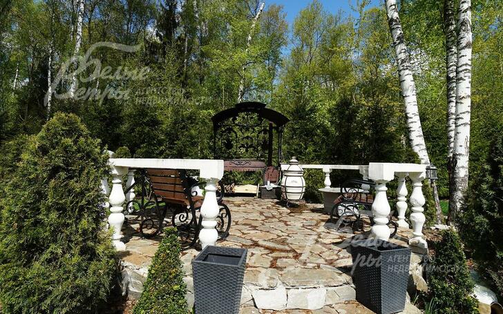 3-этажный коттедж 720 м² с отделкой