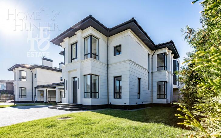 2-этажный коттедж 240 м² с отделкой