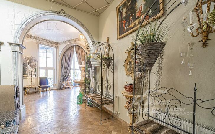 3-этажный коттедж 720 м² с отделкой