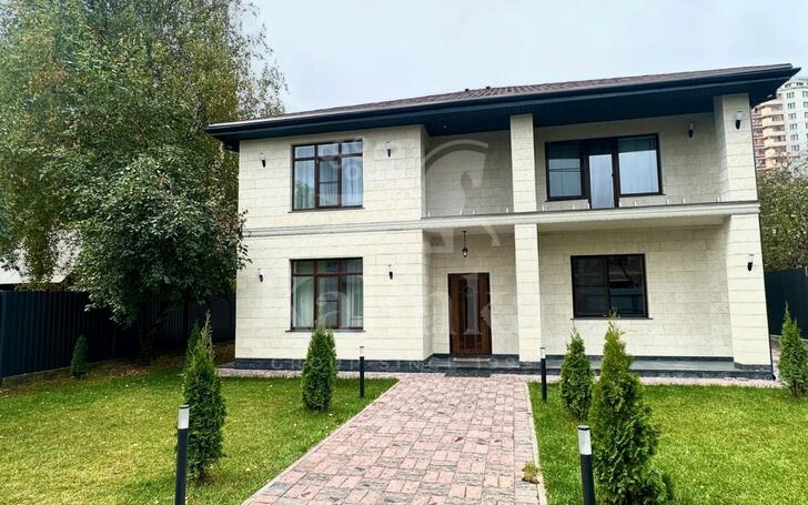 2-этажный коттедж 230 м² с отделкой