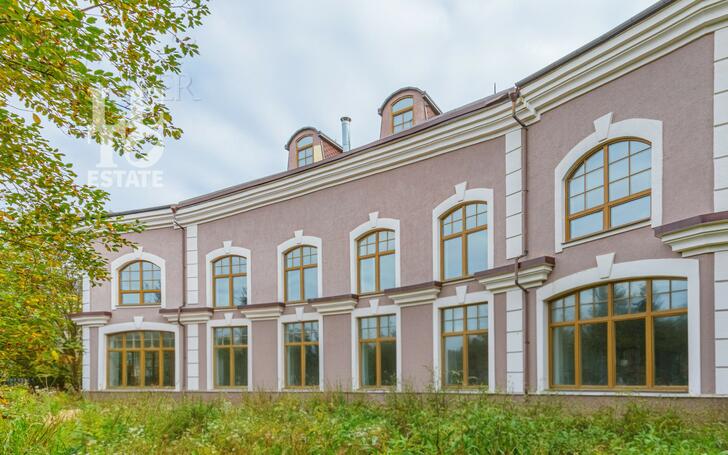 2-этажный коттедж 1 000 м² с отделкой
