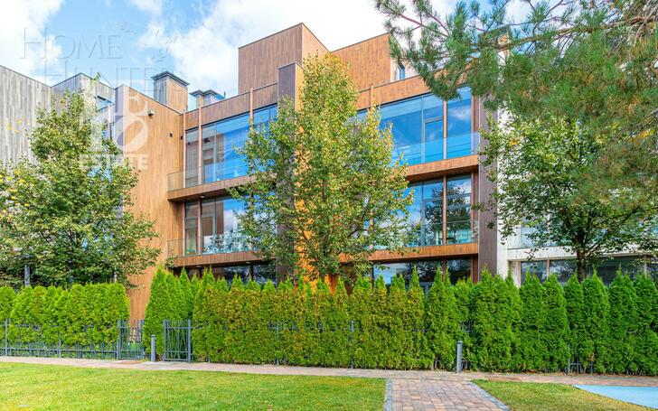 3-этажный таунхаус 238 м² без отделки