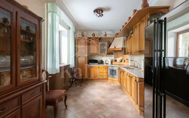 2-этажный коттедж 220 м² с отделкой