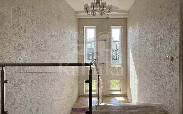 2-этажный коттедж 450 м² с отделкой