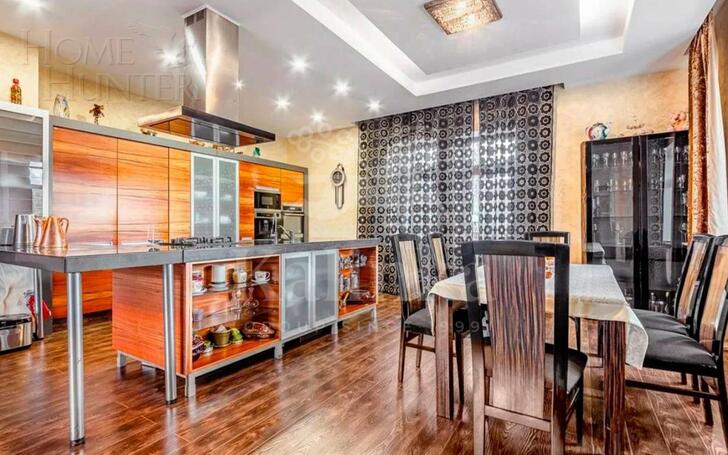 2-этажный коттедж 370 м² с отделкой