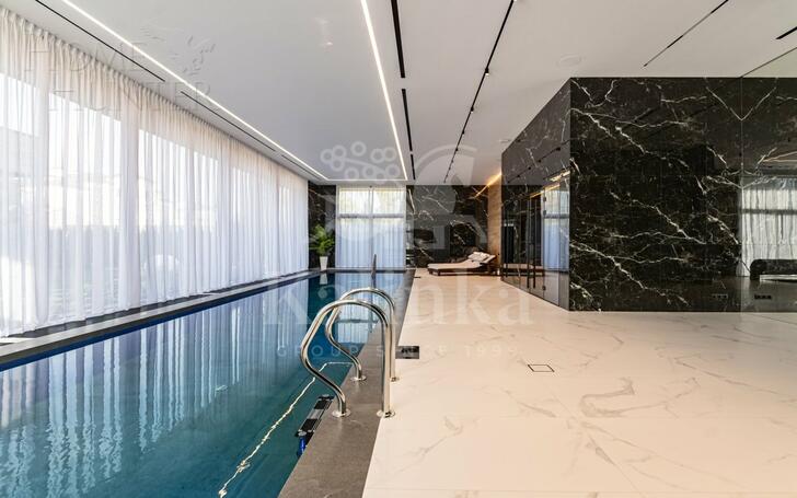 2-этажный коттедж 1 250 м² с отделкой