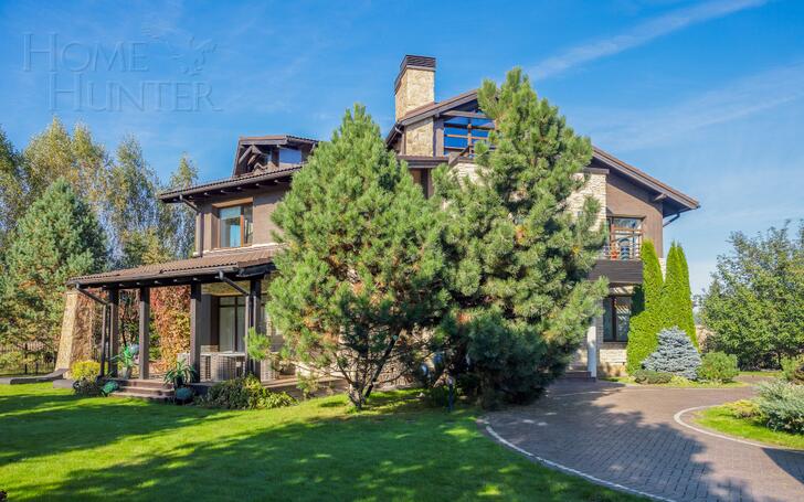 3-этажный коттедж 700 м² с отделкой