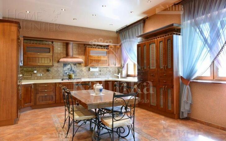 2-этажный коттедж 1 500 м² с отделкой