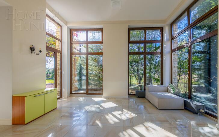 3-этажный коттедж 700 м² с отделкой