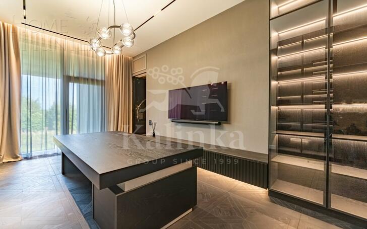 2-этажный коттедж 1 250 м² с отделкой