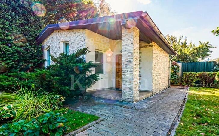 3-этажный коттедж 600 м² с отделкой