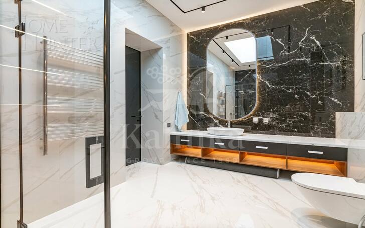 2-этажный коттедж 1 250 м² с отделкой