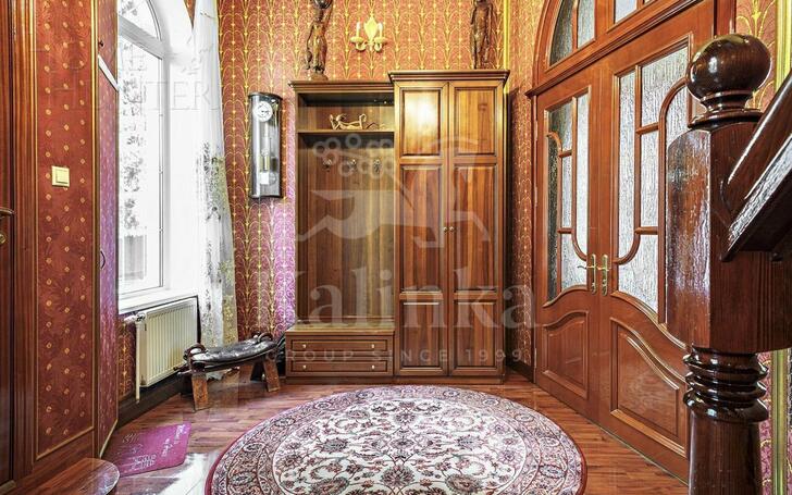 2-этажный коттедж 250 м² с отделкой