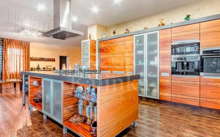 2-этажный коттедж 370 м² с отделкой