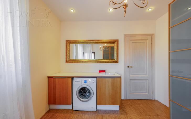 3-этажный коттедж 700 м² с отделкой