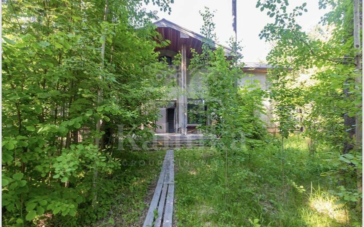 2-этажный коттедж 1 350 м² без отделки