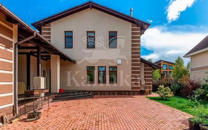 2-этажный коттедж 370 м² с отделкой