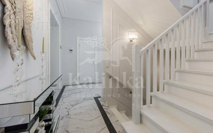 2-этажный коттедж 470 м² с отделкой