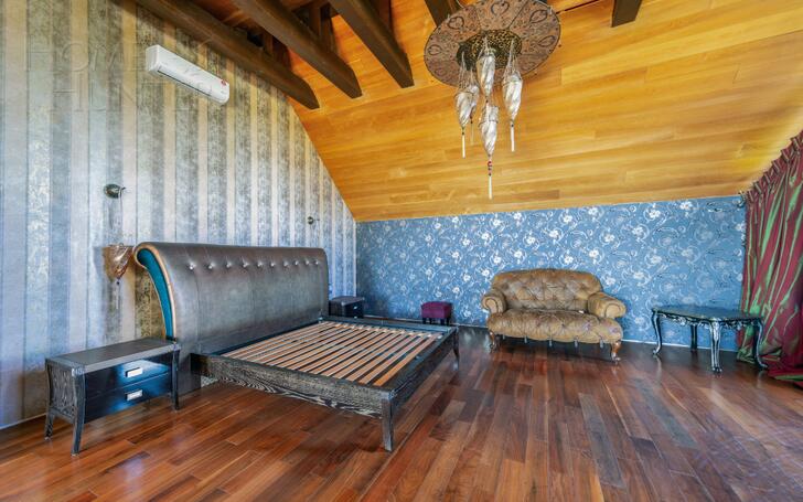 3-этажный коттедж 700 м² с отделкой