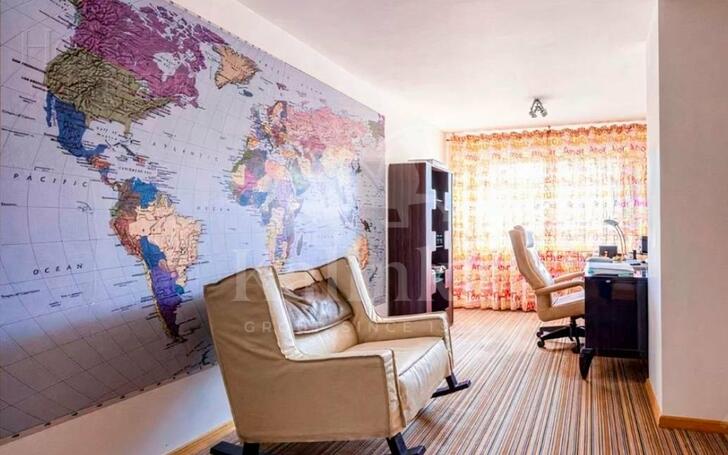3-этажный коттедж 600 м² с отделкой