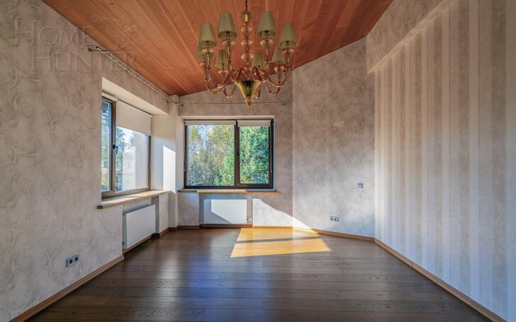 3-этажный коттедж 700 м² с отделкой