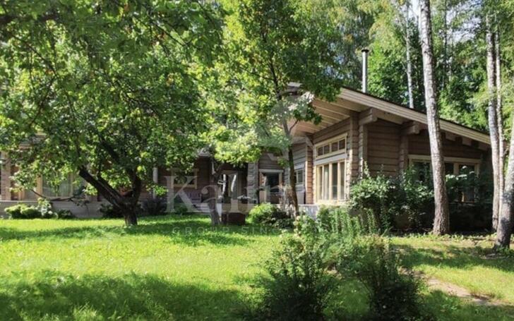 2-этажный коттедж 400 м² с отделкой