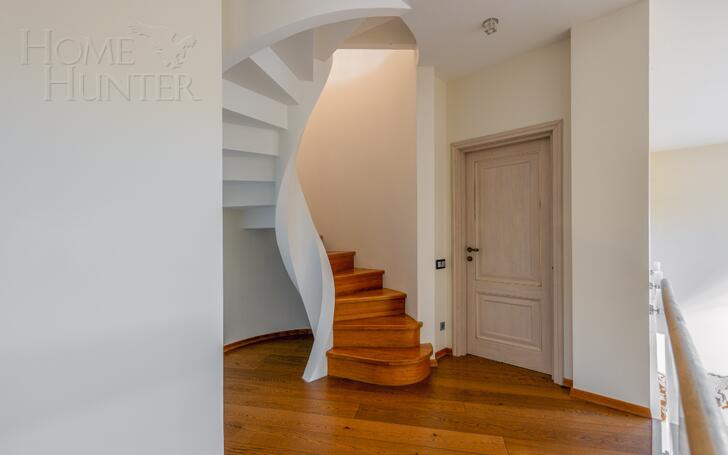 3-этажный коттедж 700 м² с отделкой