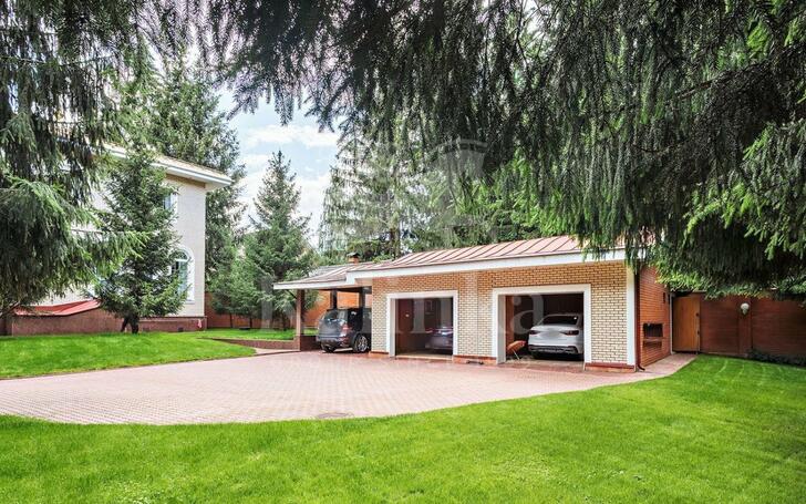 2-этажный коттедж 250 м² с отделкой