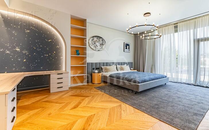 2-этажный коттедж 1 250 м² с отделкой
