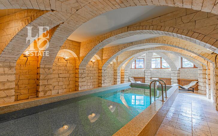 2-этажный коттедж 720 м² с отделкой