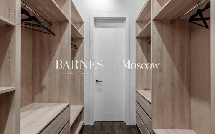 1-этажный коттедж 990 м² с отделкой