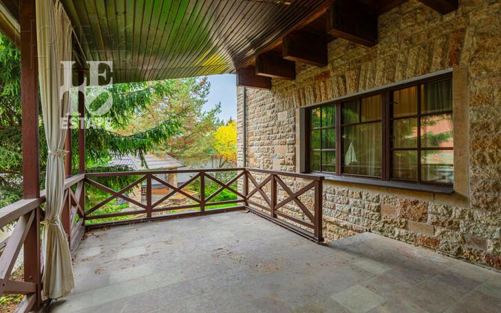 2-этажный коттедж 720 м² с отделкой