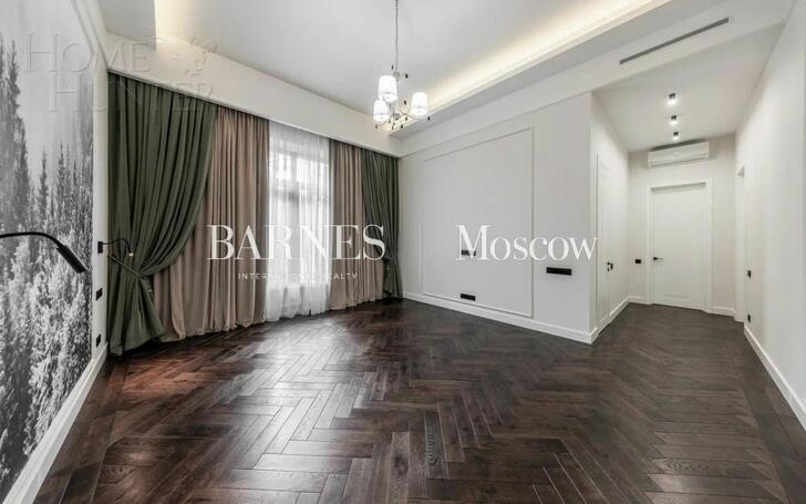 1-этажный коттедж 990 м² с отделкой