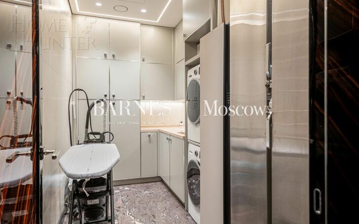 5-КОМН. КВАРТИРА С ОТДЕЛКОЙ 250 М² НА 6 ЭТАЖЕ