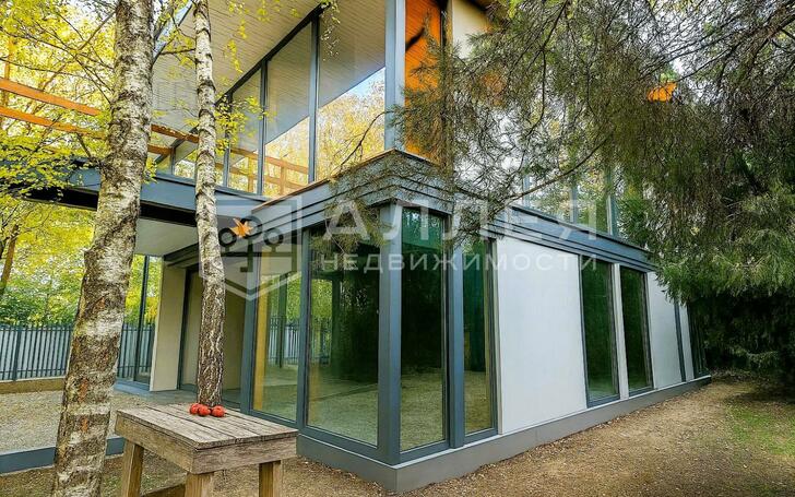 2-этажный коттедж 450 м² с отделкой
