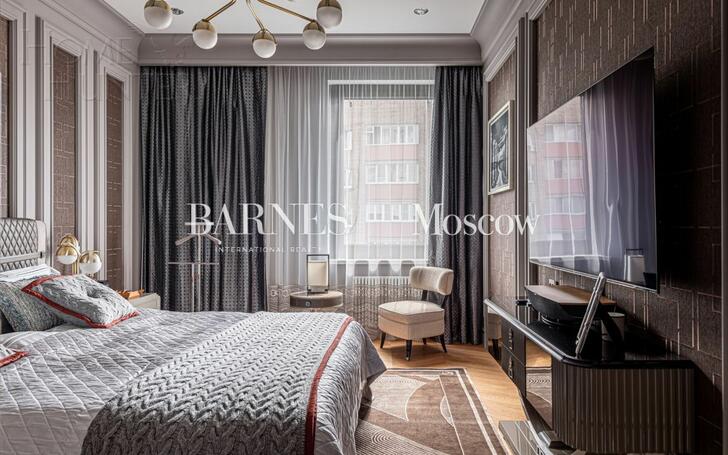 5-КОМН. КВАРТИРА С ОТДЕЛКОЙ 250 М² НА 6 ЭТАЖЕ