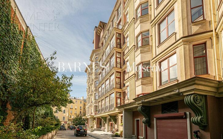 4-КОМН. КВАРТИРА С ОТДЕЛКОЙ 190 М² НА 3 ЭТАЖЕ